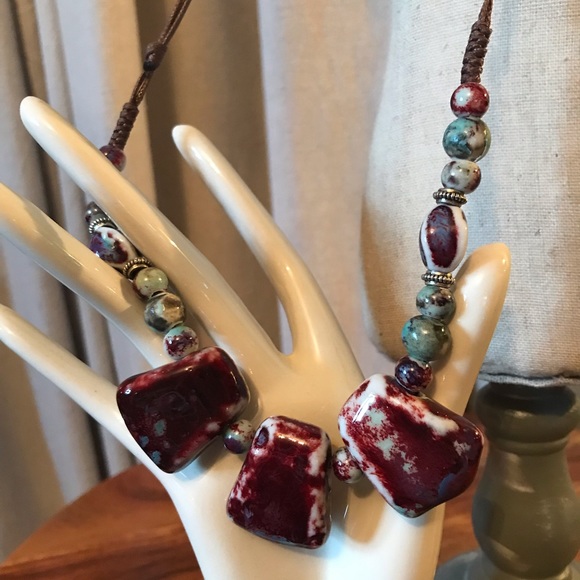 Nice necklace brownish red w turcoise beads! - Picture 3 of 3